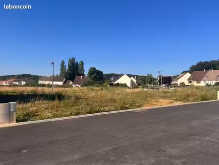 terrain constructible 472 m² – emplacement privilégié  sans voisin derrière – woippy – 155