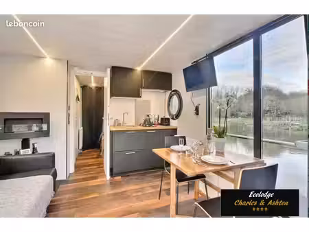 maison flottante sur 5 hectares avec bois et 3 étangs  5 min plage