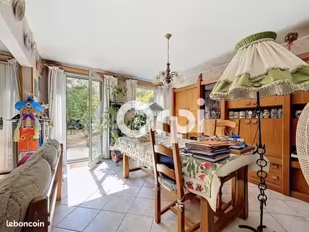 maison 6 pièces 121 m²