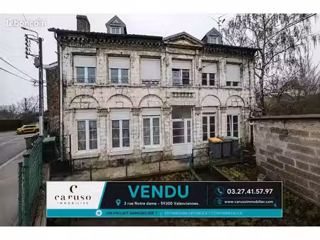 immeuble 5 pièces 85 m²