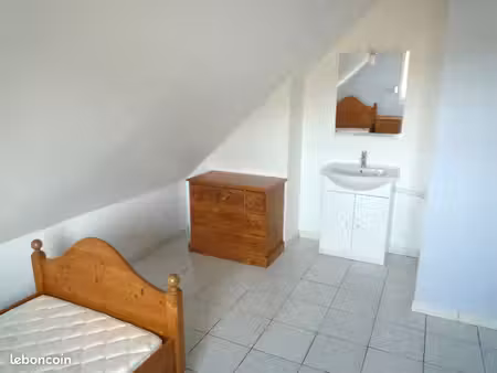 chambre meublée pour étudiant(e) prox mont houy