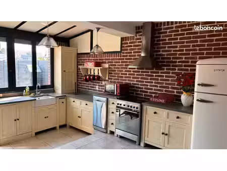 maison de 84m2 - 3 pièces + bureau + veranda + jardin + garage saint pol sur mer