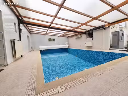 maison 8 pièces 250 m²