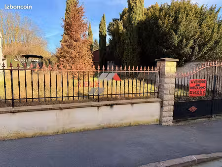 terrain 600 m² cinqueux