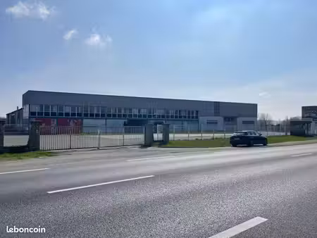local commercial 16377 m² alençon
