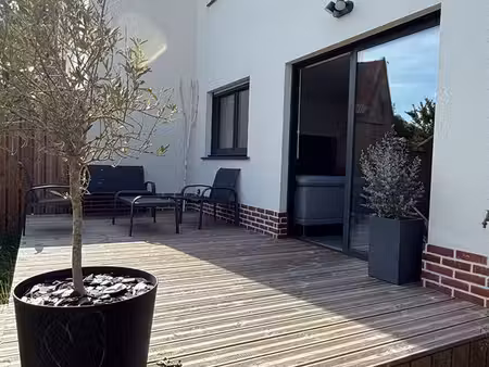 maison très récente mitoyenne dans un quartier calme à arques