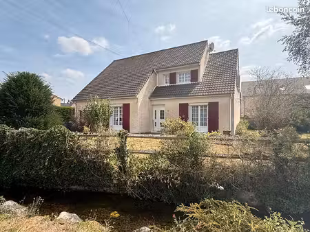 maison 7 pièces 145 m²