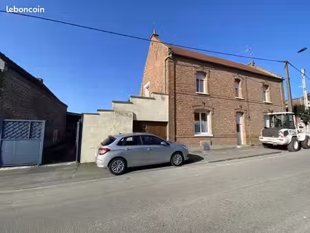 maison 5 pièces 151 m²