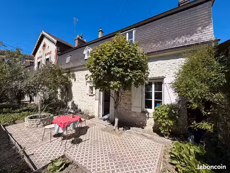 maison 9 pièces 286 m²