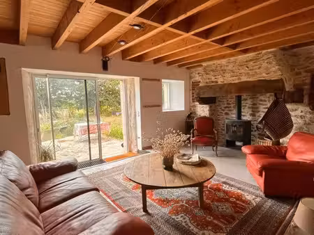 maison meublée 75 m² – 2 chambres – gourin / centre bretagne