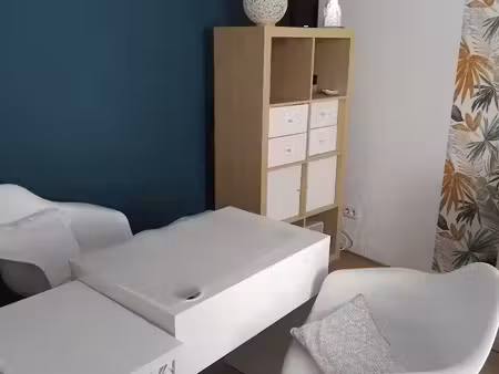bureau  cabine de bien-être