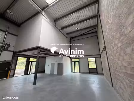 entrepôt 193 m² montataire