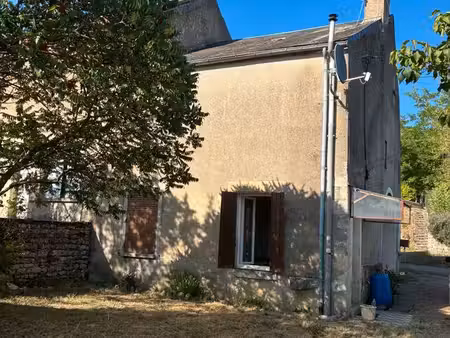 maison avec jardin vu sur campagne