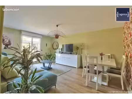 maison 4 pièces 82 m²