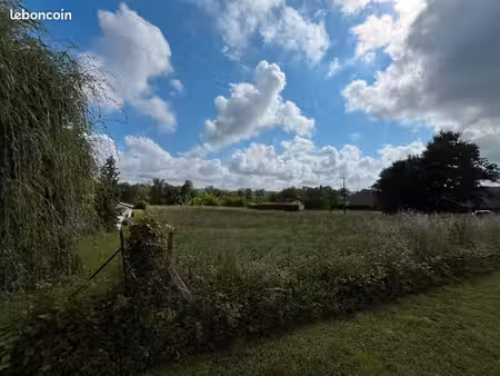 terrain 2 560 m² bellocq