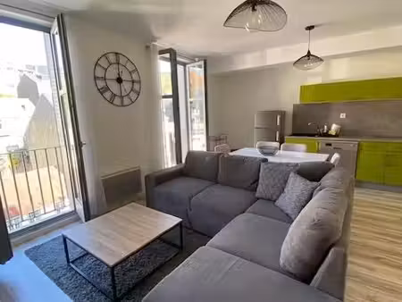 appartement 42 m² centre ville la bourboule - parking privé
