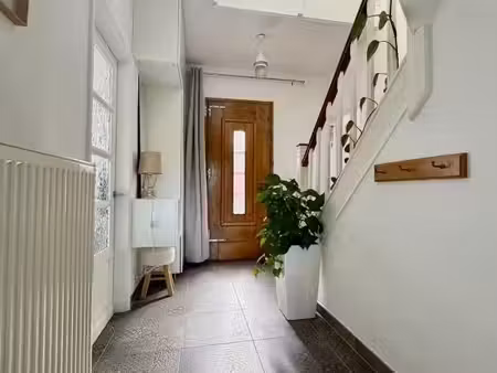 maison 8 pièces 157 m²