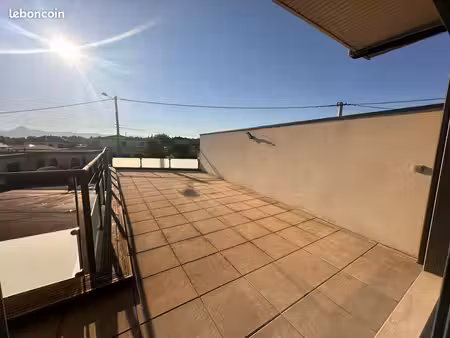 a louer agreable appartement t3 recent avec terrasses et stationnement