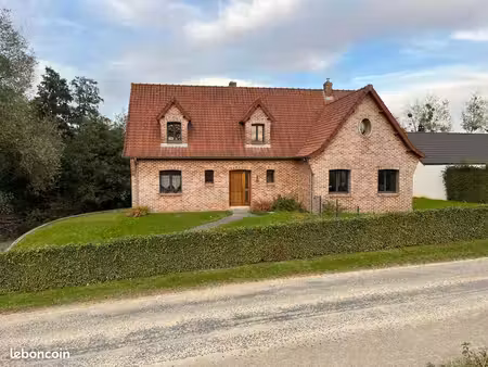 grande maison en briques - 6 chambres - terrain 1872 m²