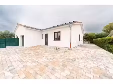 vente maison 4 pièces 90 m² à saint-martin-lacaussade (33390)  195 064 €