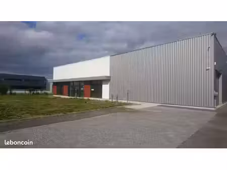 local commercial 650m² visible a25