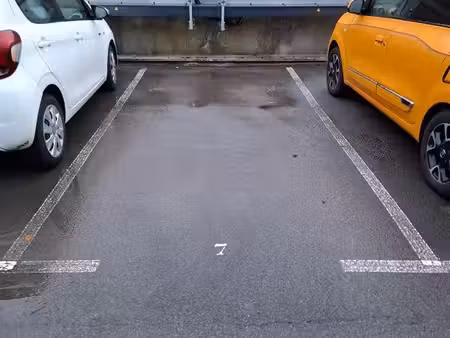 parking avec borne de recharge