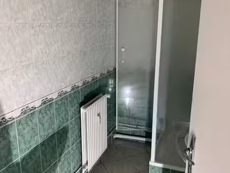 t1 studio loos