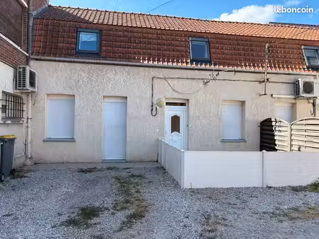 loue maison 70 m2