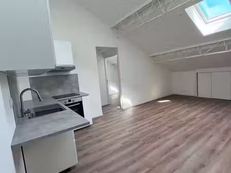 appartement t2 au calme + parking