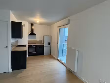 appartement 3 pièces + balcon 16 m2