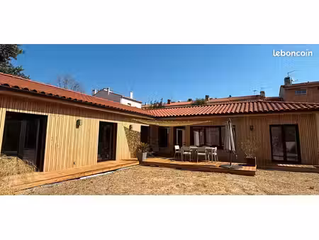 maison. 5 pièces. 153 m²