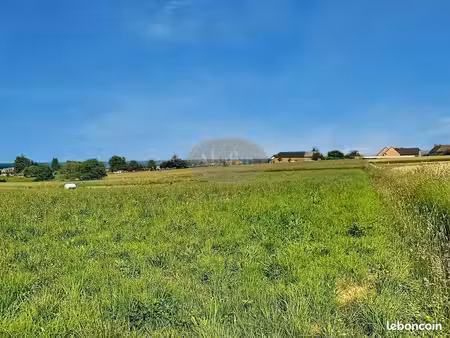 terrain 4800 m² luc