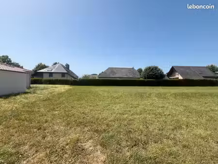 terrain 580 m² odos