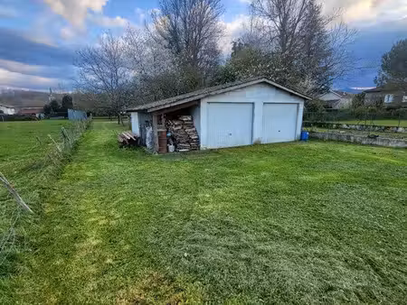terrain agricole avec double garage et verger