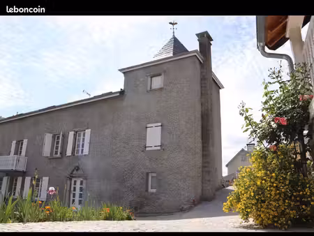 maison - 8 pièces -200 m2