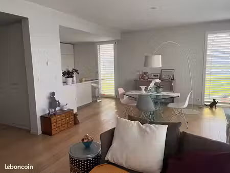 bel appartement dans résidence hauteur pfastatt