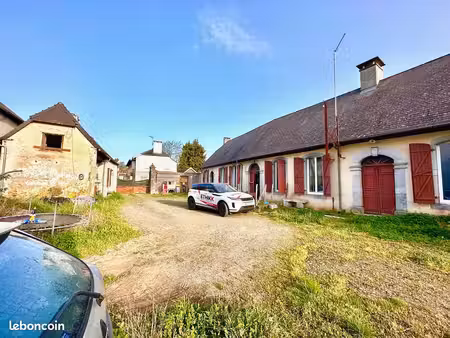 maison 5 pièces 485 m²