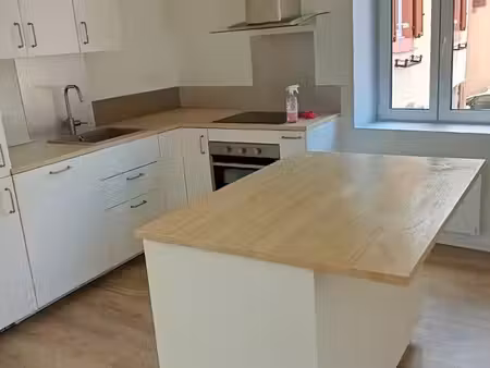 appartement t5 refait à neuf en 2025