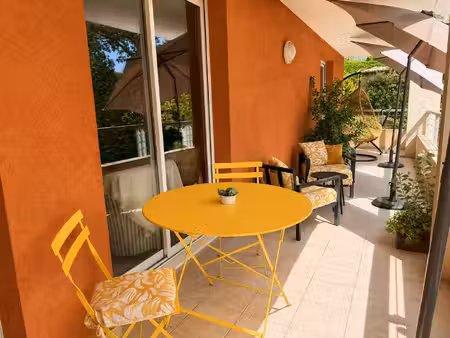 3 pièces avec terrasse quartier de l'ara - 2 parkings et cav