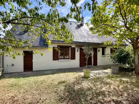 brissac - rare sur le secteur - maison au calme  4 chambres + bureau  garage 30 m² et 80 m