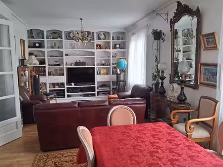 grande maison de ville quartier de france à vichy avec possi