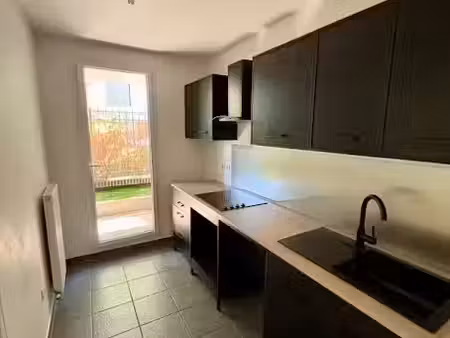 location appartement 3 pièces 61.75 m² à massy (91300)  1 300 €