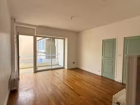appartement t3 + parking marcigny