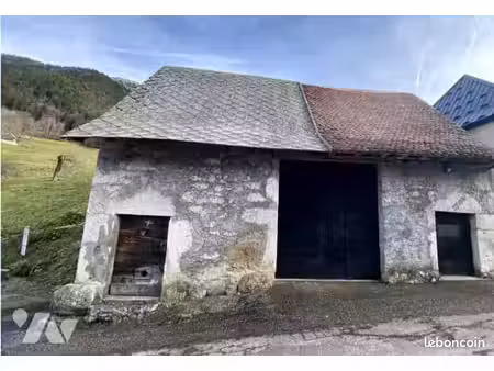 local divers 70 m² st pierre d entremont