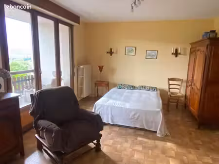 location studio meublé voglans 600/mois cc