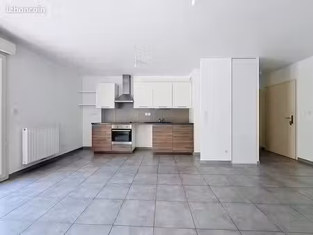 appartement 3 pièces 64 m²