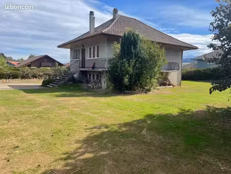 entrepôt et logement à louer