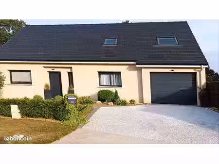 pavillon individuel très récent de semi plain pied au calme à yvetot