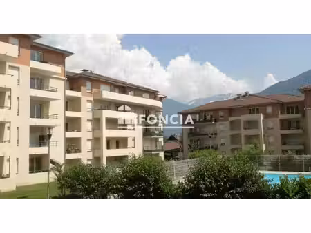 appartement t3 avec terrasse  balcon  cave  2 parking et piscine pour la résidence