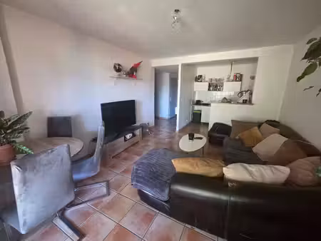 investissement locatif appartement rdc - f2- bourg-les-valence